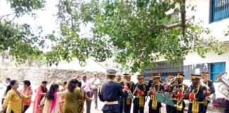 माँ झाली माली देवी के वार्षिक मेले में पहुंचे एसएसबी डीआईजी उपेन्द्र बलोदी का जोरदार स्वागत ssb-band