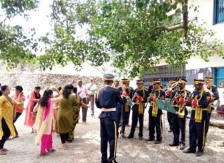 माँ झाली माली देवी के वार्षिक मेले में पहुंचे एसएसबी डीआईजी उपेन्द्र बलोदी का जोरदार स्वागत ssb-band
