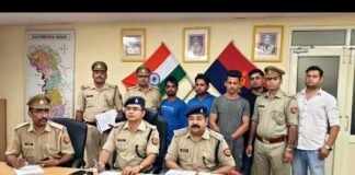 100 से ज्यादा कारें चोरी कर चुका गिरोह चढ़ा पुलिस के हत्थे, महिला सहित 4 गिरफ्तार vahan-chor-giroh