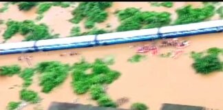 मुंबई में भारी बारिश, ट्रैक पर पानी भरने से फंसी महालक्ष्मी एक्सप्रेस, 700 यात्रियों को सुरक्षित निकाला Mahalaxmi-Express-rescue-operation