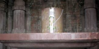 इस मंदिर में है विश्व का सबसे बड़ा एक ही पत्थर से निर्मित शिवलिंग bhojeshwar-mahdev-shivling