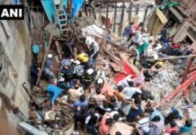 मुंबई में 4 मंजिला इमारत गिरी, 12 लोगों की मौत, 15 परिवारों के दबे होने की आशंका building-collapse-in-Mumbai