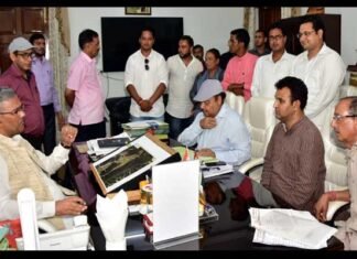 देवप्रयाग में खुलेगा रोजगार परक नया संस्थान: सीएम त्रिवेन्द्र cm-trivendra-with-devprayag mla