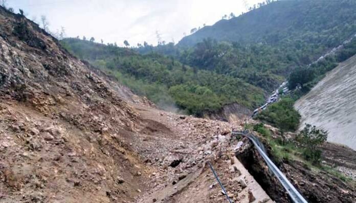landsliding-in-srinagar landsliding-in-srinagar