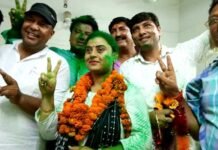 श्रीनगर नगर पालिका: अध्यक्ष पद पर कांग्रेस का कब्ज़ा, पूनम तिवाड़ी बनी पहली महिला अध्यक्ष poonam-tiwari-congress