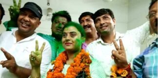 श्रीनगर नगर पालिका: अध्यक्ष पद पर कांग्रेस का कब्ज़ा, पूनम तिवाड़ी बनी पहली महिला अध्यक्ष poonam-tiwari-congress