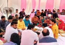 रामलीला ग्राउंड पर शुद्धिकरण हेतु किया हवन एवं वृक्षारोपण, 28 जुलाई को है भूमि पूजन ramlila-commiti-greater-noida