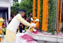 शौर्य दिवस पर मुख्यमंत्री ने कारगिल शहीदों को दी श्रद्धांजलि tribute to Kargil martyrs by cm trivendra
