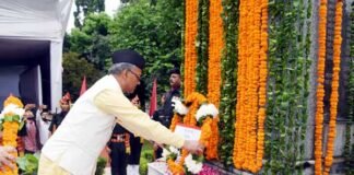 शौर्य दिवस पर मुख्यमंत्री ने कारगिल शहीदों को दी श्रद्धांजलि tribute to Kargil martyrs by cm trivendra