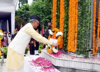 शौर्य दिवस पर मुख्यमंत्री ने कारगिल शहीदों को दी श्रद्धांजलि tribute to Kargil martyrs by cm trivendra