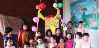 ग्रैंड मा प्री स्कूल एवं डे केयर ने मनाया तीज महोत्सव grand-ma-public-school