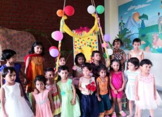 ग्रैंड मा प्री स्कूल एवं डे केयर ने मनाया तीज महोत्सव grand-ma-public-school