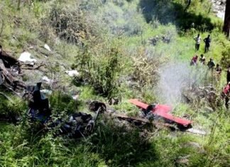 उत्तरकाशी में राहत सामग्री पहुंचाकर लौट रहा हेलीकॉप्टर क्रेश, तीन की मौत helicopter, carrying relief material to flood-affected areas, crashed in Uttarkashi