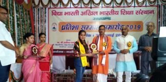 कल्जीखाल: बिन माँ-बाप की बेटी मानसी को प्रतिभा सम्मान मिलने पर क्षेत्र में ख़ुशी की लहर mansi-rawat