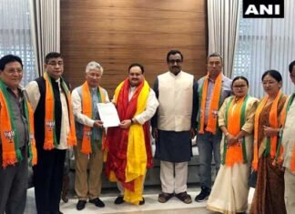 बीजेपी में शामिल हुए इस पार्टी के 10 विधायक, 0 से सीधे 10 पहुंची यहाँ बीजेपी sikkim-bjp