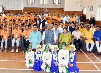 उत्तराखंड : “भारत दर्शन शैक्षिक भ्रमण” पर निकले 55 मेधावी छात्र-छात्राएं Bharat-Darshan-educational-