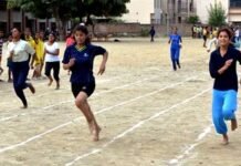 श्रीनगर गढ़वाल: ब्लॉक स्तरीय शीतकालीन खेल प्रतियोगिता, 100 मीटर दौड़ में आरती एवं गौरव रहे प्रथम Block level winter sports competition begins