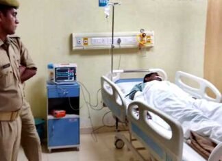 पीएसी के जवान की गन से चली गोली, साथी जवान घायल PAC-jawan-injured