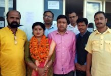 पंचायत चुनाव: कांग्रेस को झटका, कल्जीखाल ब्लॉक प्रमुख महेन्द्र राणा की पत्नी भाजपा में शामिल beena rana joins BJP