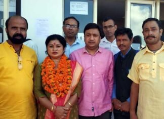 पंचायत चुनाव: कांग्रेस को झटका, कल्जीखाल ब्लॉक प्रमुख महेन्द्र राणा की पत्नी भाजपा में शामिल beena rana joins BJP