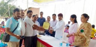 ब्लॉक स्तरीय खेलकूद प्रतियोगिता का जीएनटीआई मैदान में शुभारंभ gnti-srinagar-garhwal