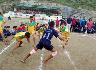 पौड़ी: जिला स्तरीय खेलकूद प्रतियोगिता में दूसरे दिन रहा यमकेश्वर का दबदबा kabbaddi-pauri