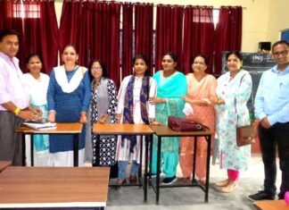 बीते 6 माह में किये कार्यों को लेकर प्राथमिक शिक्षक संघ खिर्सू इकाई की बैठक प्राथमिक शिक्षक संघ खिर्सू इकाई की बैठक