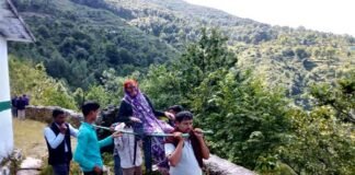पंचायत चुनाव: कल्जीखाल ब्लॉक में 101 साल की वृद्धा ने किया मतदान, दिल्ली/एनसीआर से बड़ी संख्या में पहुंचे प्रवासी 101-year-old-woman-voted-in panchayat election