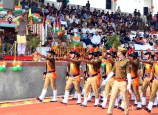 राष्ट्रीय एकता दिवस पर मुख्यमंत्री ने उत्कृष्ट कार्यों के लिए पुलिसकर्मियों को किया सम्मानित National-Integration-Day