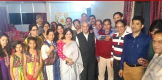 12 बग्वालियों के 12 दिए जलाकर लोकगीतों के साथ किया दीपोत्सव कार्यक्रम का शुभारम्भ bigul-sanstha-deepotsav