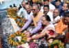 सीएम त्रिवेन्द्र रावत ने रामपुर तिराहा, मुजफ्फरनगर में शहीद स्मारक पर राज्य आन्दोलकारी शहीदों को श्रद्धासुमन अर्पित किये। state-agitating-martyrs
