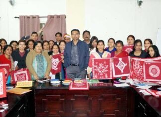 उत्तराखंड की लोक कला “ऐपण” अब बनेगी रोजगार का जरिया, नैनीताल डीएम की अनोखी पहल Folk-Art-of-Kumaon-Appan