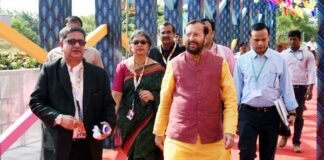 गोवा में 50वें भारतीय अंतर्राष्ट्रीय फिल्म महोत्सव का प्रकाश जावड़ेकर ने किया शुभारंभ Indian International Film Festival in Goa