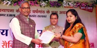 ‘‘मेरे सैनिक मेरा अभिमान’’ कार्यक्रम में मुख्यमंत्री ने शहीद की पत्नी को सौंपा नियुक्ति पत्र Mere-Sainik-Mera-Abhimaan