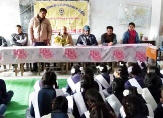 उत्तराखंड: संविधान दिवस पर GIC मुंडनेश्वर में नशा मुक्ति को लेकर जन जागरूकता शिविर Public-awareness-camp