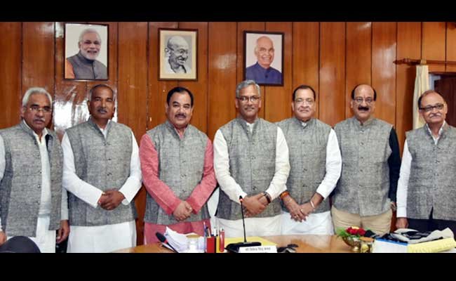 bichhu-ghas-jacket bichhu-ghas-jacket