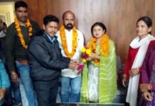 कल्जीखाल ब्लॉक प्रमुख पद पर राणा परिवार की हैट्रिक, बीना राणा निर्विरोध बनी ब्लॉक प्रमुख beena-rana-block-pramukh-kaljikhal