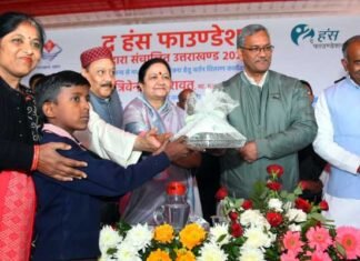 हंस फाउण्डेशन के सहयोग से प्रदेश के 2197 विद्यालयों में 2 लाख विद्यार्थियों को बांटे जा रहे हैं थाली और गिलास hans-foundation