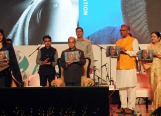 ‘द हंस फाउंडेशन’ की 10वीं वर्षगांठ पर आयोजित समारोह में पहुंचे देश-विदेश के प्रबुद्धजन hans-foundation-10th-anniversary
