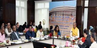 उत्तराखण्ड: मुख्यमंत्री ने की सांसदों द्वारा गोद लिए गांवों की समीक्षा सांसद आदर्श ग्राम योजना