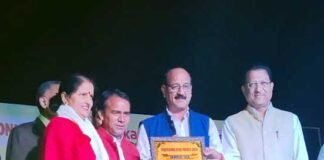 श्रीनगर की शिक्षिका संगीता फारसी को “उत्त्तराखण्ड श्री” सम्मान uttarakhand-shri-samman
