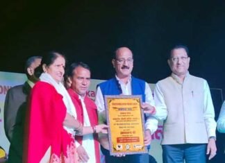श्रीनगर की शिक्षिका संगीता फारसी को “उत्त्तराखण्ड श्री” सम्मान uttarakhand-shri-samman