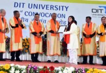 डीआईटी विश्वविद्यालय के दीक्षांत समारोह में 1527 बच्चों को मिली उपाधियां DIT-University-convocation