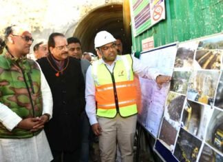 ऋषिकेश-कर्णप्रयाग रेल लाइन परियोजना का सीएम त्रिवेन्द्र ने किया निरीक्षण, 2021 तक श्रीनगर तक रेल लाइन पहुंचाने का लक्ष्य Rishikesh-Karnprayag Rail Line Project