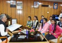 उत्तराखण्ड: मुख्यमंत्री से मिले बाल विधानसभा के मुख्यमंत्री एवं सदस्य baal-vidhansabha