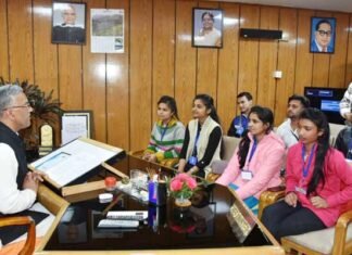 उत्तराखण्ड: मुख्यमंत्री से मिले बाल विधानसभा के मुख्यमंत्री एवं सदस्य baal-vidhansabha
