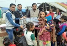 महिला उन्नति संस्था के सदस्यों ने जरूरतमंदों को बांटे कंबल blanket-distribution-greno