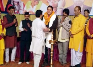 गंगा की स्वच्छता में निस्वार्थ योगदान एवं सहयोग करने के लिए डॉ. घिल्डियाल हुए सम्मानित clean-ganga