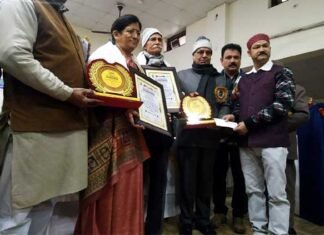 गढ़वाली भाषा के वरिष्ठ साहित्यकारों मोहन लाल नेगी एवं बचन सिंह नेगी को मिला डॉ. गोविन्द चातक स्मृति आखर साहित्य सम्मान-2019 govind-chatak-award