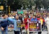 उत्तराखंड की बेटी किरन नेगी के हत्यारों को फांसी देने की मांग को लेकर उत्तराखंडी समाज ने दिल्ली में निकाला कैंडल मार्च kiran-negi-protest